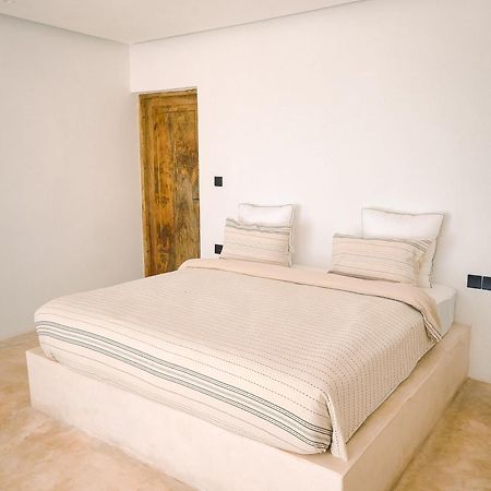 Le Saint Tropez Hotell Kidoti Exteriör bild