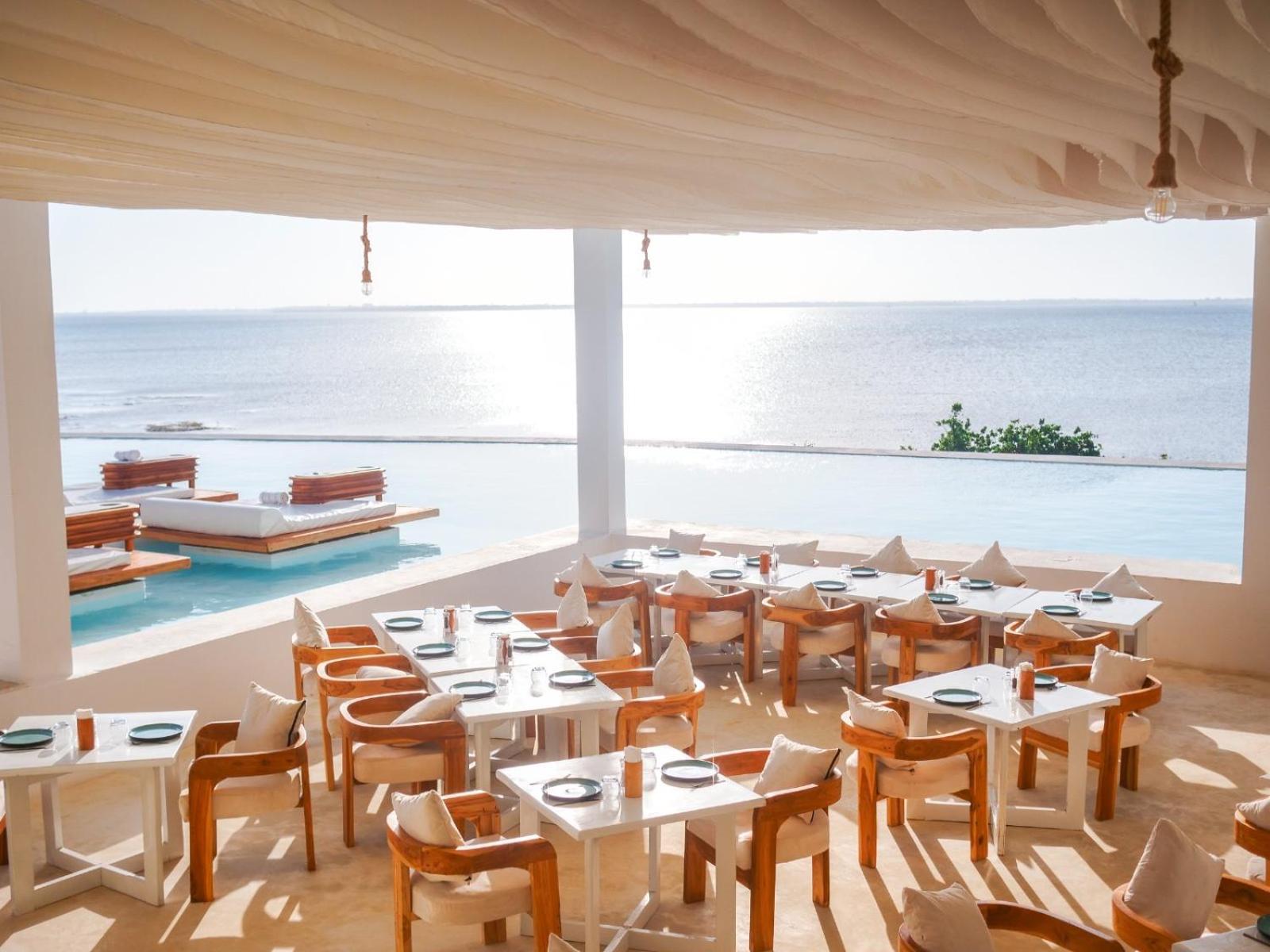 Le Saint Tropez Hotell Kidoti Exteriör bild